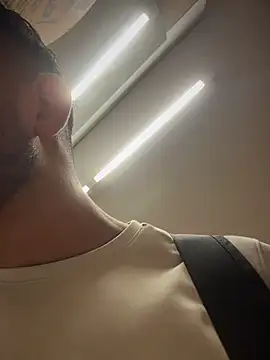 Онлайн чат XXX liam_bronw