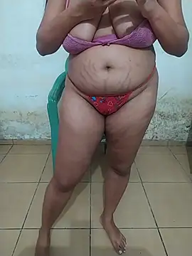 Syila10 Adlı Modelin Canlı XXX Sohbeti
