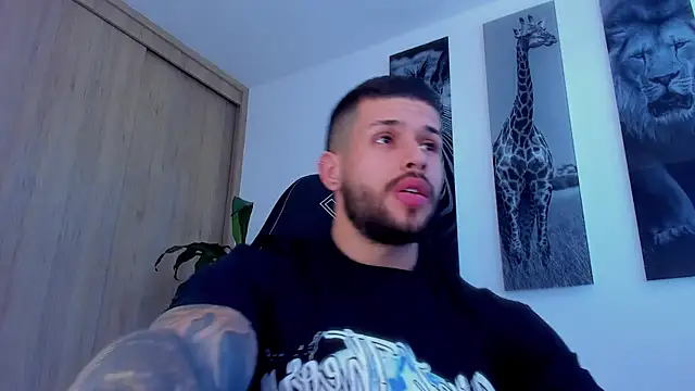Santos_ramirez1のライブXXXチャット