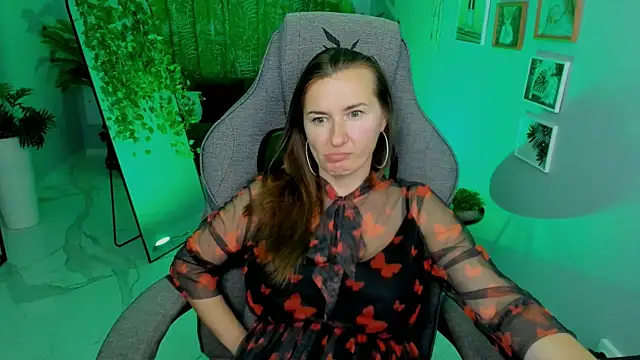 Golden_Dragon élő XXX-chatje