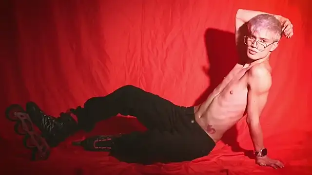 Онлайн чат XXX nicktorn