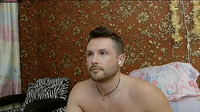 MartinBrandon Adlı Modelin Canlı XXX Sohbeti