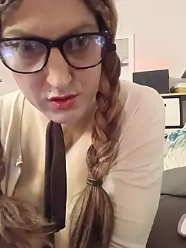 Show de sissytrapdolly24 na webcam