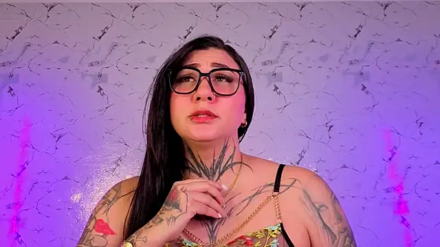 Chatroom XXX en direct de andrea_miller1