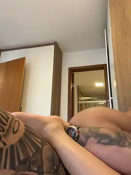 Tiiffany01's Live XXX Chat