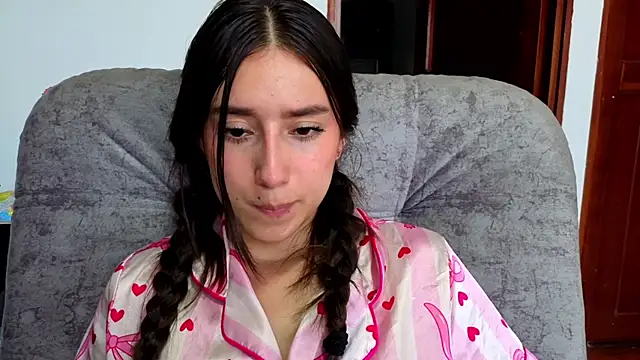 Adhara_Kitten Obrolan Langsung XXX
