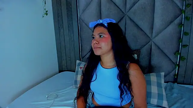 Chat XXX en directo de AhslyEvans__