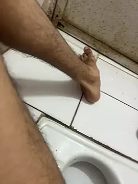 zxcvgf12300's Webcam Show