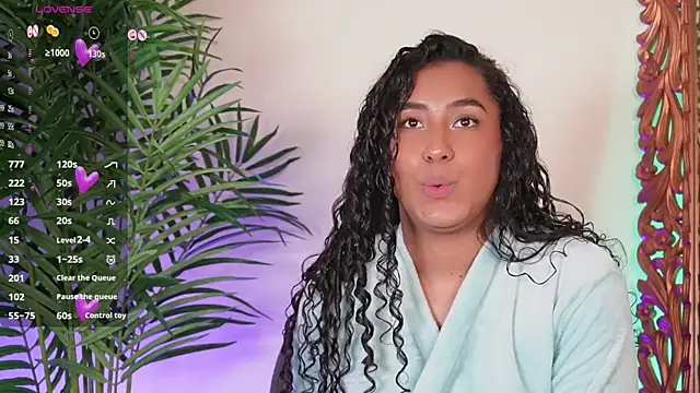 Chat +18 de SoyJuliana_19 ao vivo