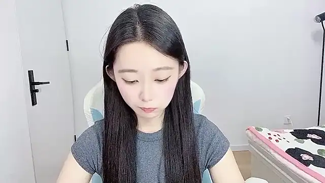 -qingqing Adlı Modelin Canlı XXX Sohbeti