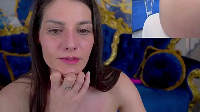 LadyChanelll Adlı Modelin Canlı XXX Sohbeti