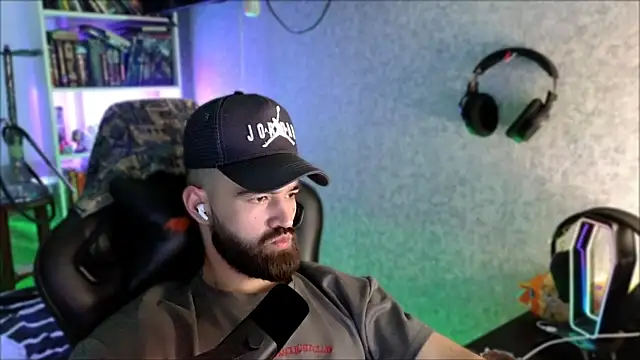 Živý XXX chat _Serious_Man