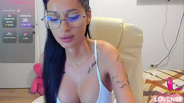 XXX chat uživo modela kissnicol32