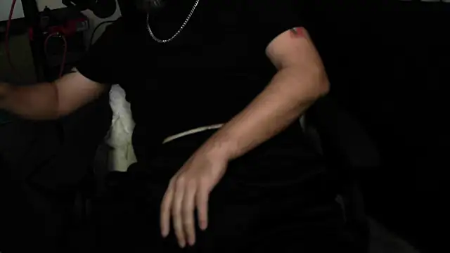 DevilPup75_ XXX чат на живо