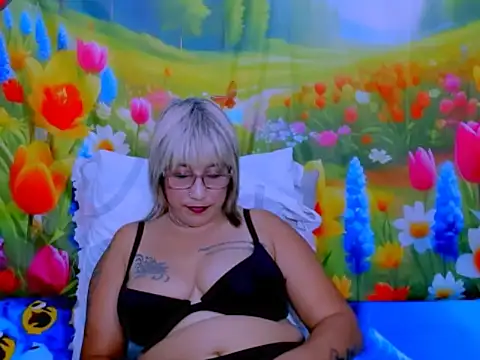XXX chat uživo modela indianroxy