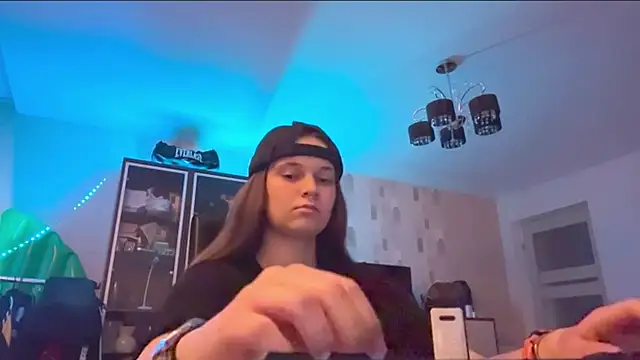 LaimaCome's Live XXX Chat