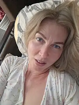 stellahere8n Live XXX chat