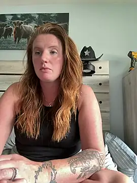 Chat +18 de GoddessAriel003 ao vivo