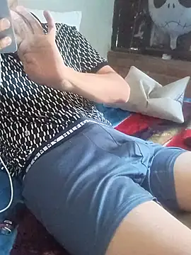 M3ThCl0uds élő XXX-chatje