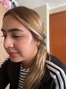 Czat XXX na żywo – Miabonnett_