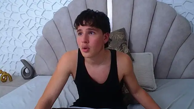 Chat XXX ao vivo de SEXYBOY_VC