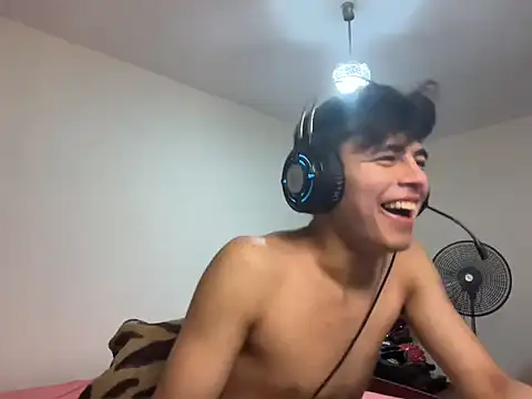 แชท XXX สดของ ToddWarren