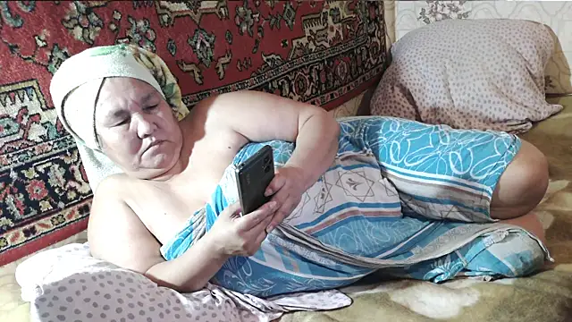 Zulfiya_Bruce: онлайн-секс-чат
