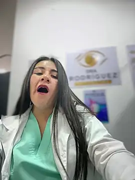 CAROLINE__07 Шоу с уебкамера