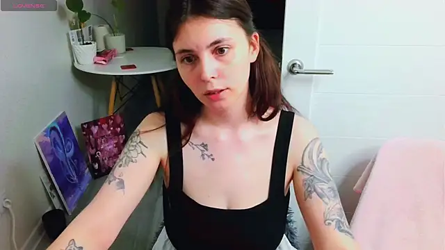 צ'אט XXX בשידור חי של peachyness