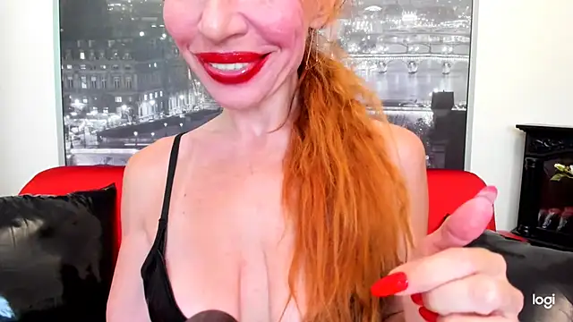 צ'אט XXX בשידור חי של softlysoftlyasbeauty