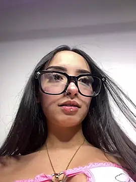 Antonella_Russ Adlı Modelin Canlı XXX Sohbeti