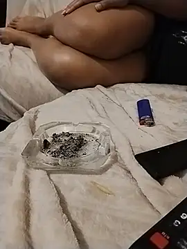 Juliemstoma live XXX chat