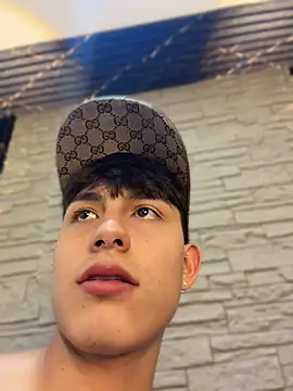 Lander_Cruz XXX чат на живо
