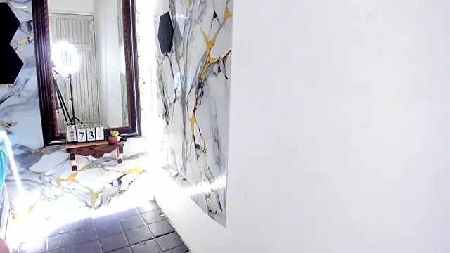 Goldendesirexx's Live XXX Chat