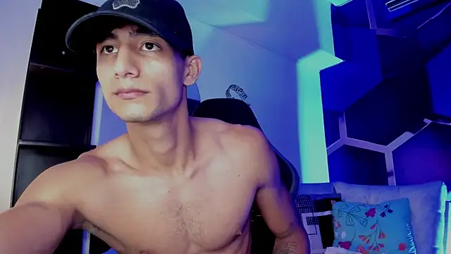 MaxiimoRomano_ live XXX chat