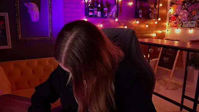 دردشة VireliaMoonfall الجنسية المباشرة