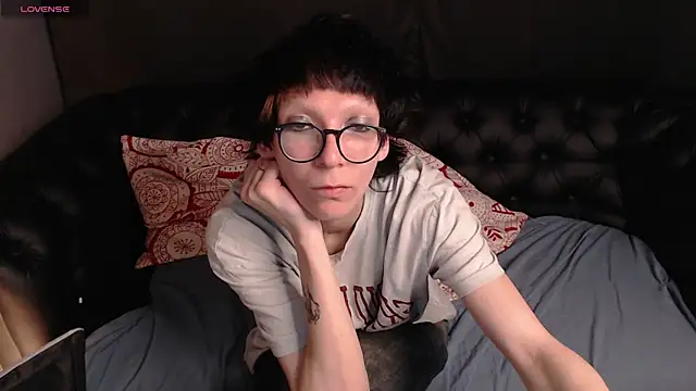 SkinnyWinx live XXX chat
