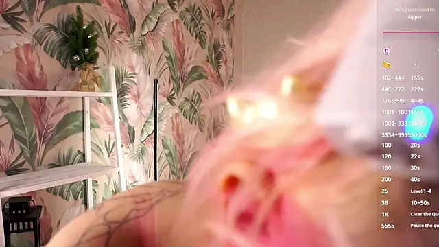 XXX chat uživo modela ChantalHoloway