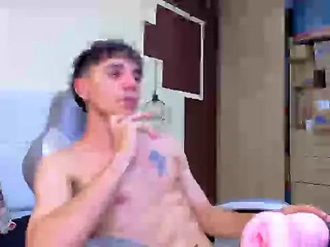 Chatroom XXX en direct de MaximumSteel_
