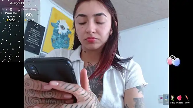 ZoeBakers_'s Live XXX Chat