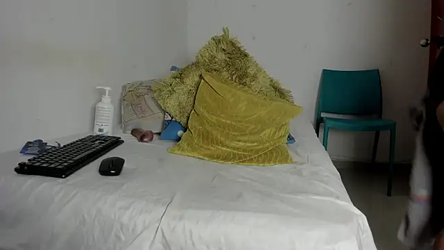 Maya_Graham Chat XXX in diretta