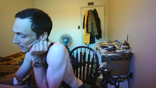 JohnnyMoves' Live XXX Chat