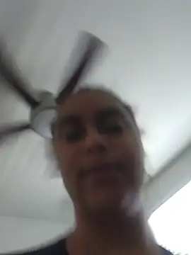 Chat XXX en directo de cinnaminnie