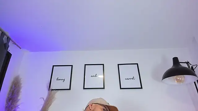 Bonny_and_carrot Шоу с уебкамера