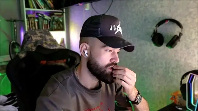 Онлайн чат XXX _Serious_Man