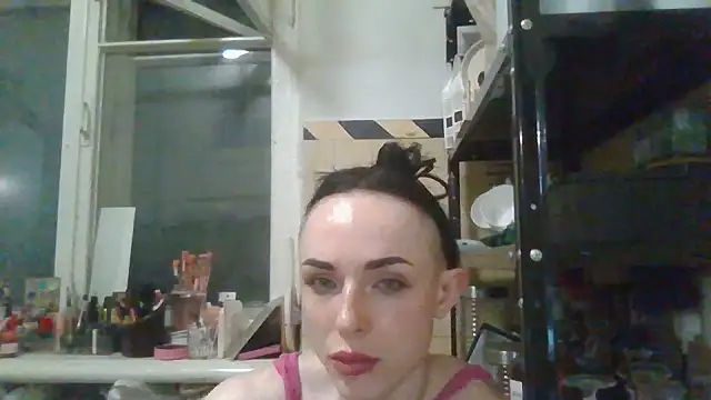 Chatroom XXX en direct de Trinsy_Love