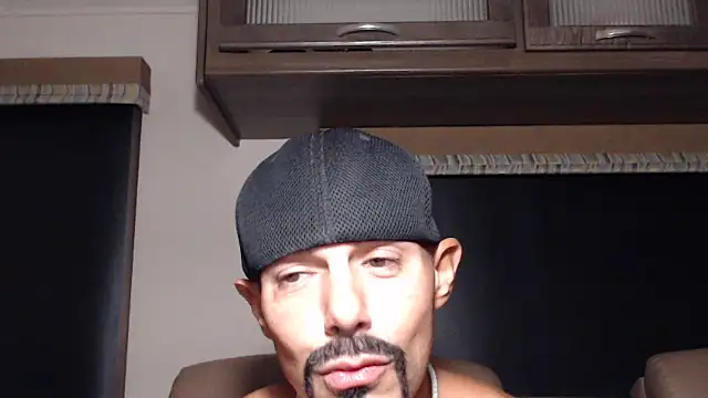 Chat XXX en directo de ThickD2C