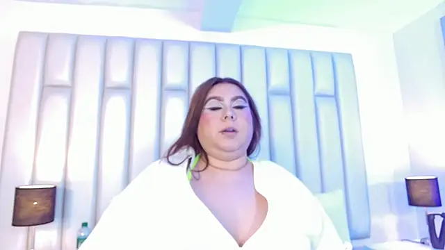 aandreaperez Adlı Modelin Canlı XXX Sohbeti