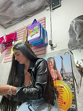 IsabellaMariet Adlı Modelin Canlı XXX Sohbeti