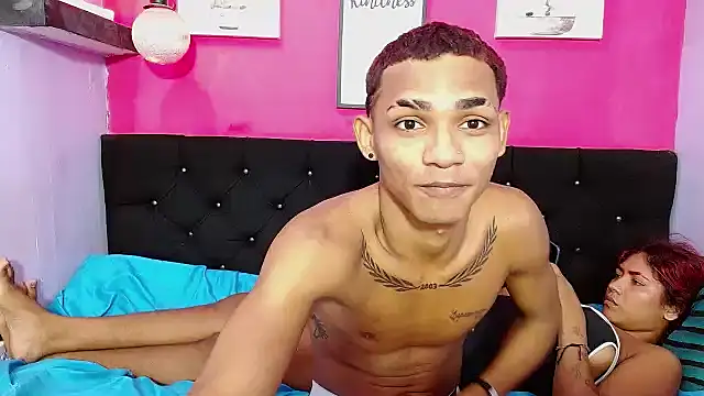 XXX chat uživo modela black_twinks